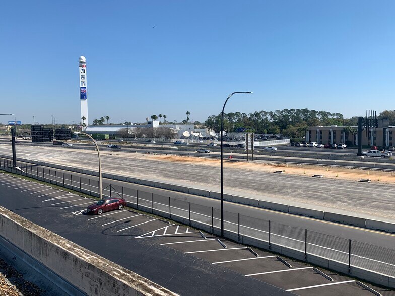 More Photos Of 5405 Diplomat Cir, Orlando Loft Creative Space For Lease