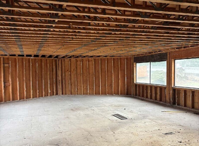 More Photos Of 11600 SW Shilo Ln, Portland Office For Sale