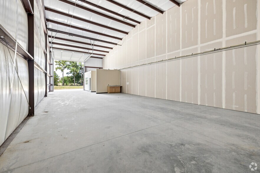 More Photos Of 12338 Spring Cypress Rd, Tomball Unknown For Lease