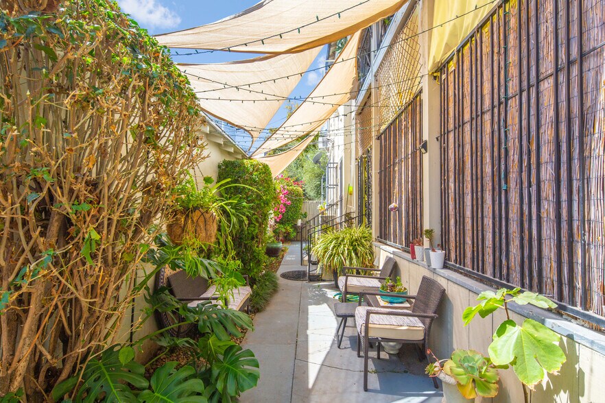 More Photos Of 9936 Robbins Dr, Beverly Hills Apartments For Sale