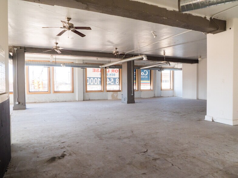 More Photos Of 1400-1404 Gratiot Ave, Detroit Office For Sale