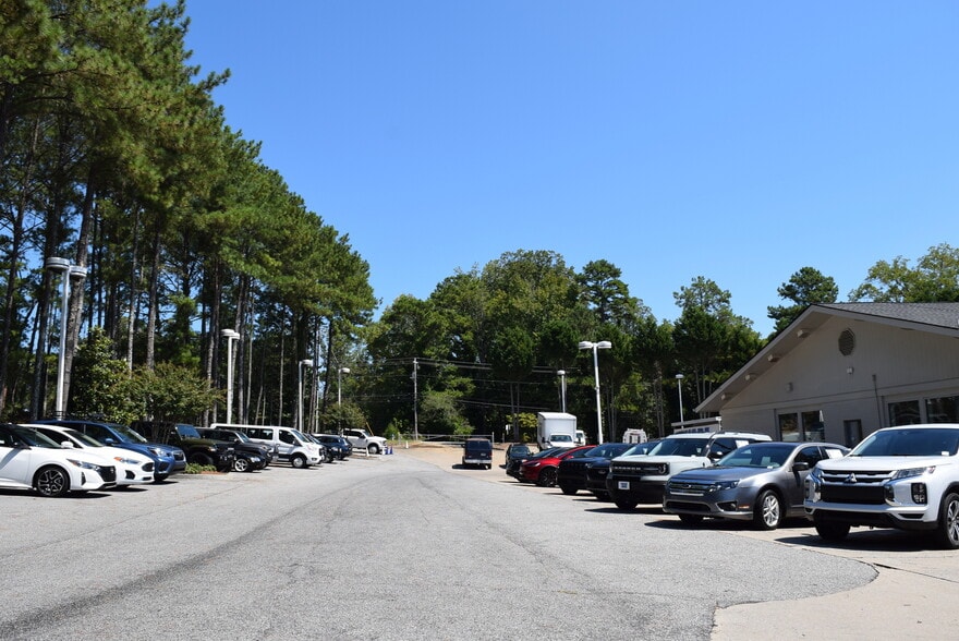 More Photos Of 3817 S Cobb Dr SE, Smyrna Auto Dealership For Sale