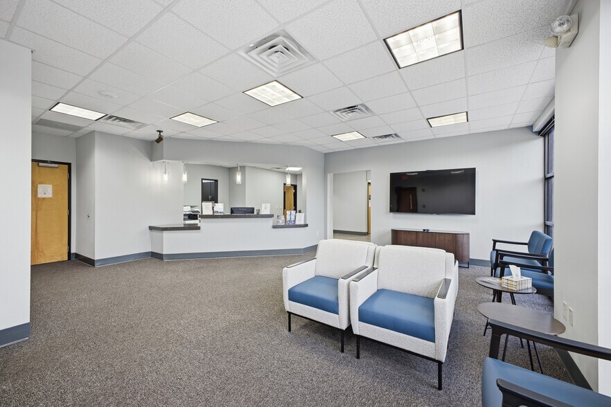 More Photos Of 1605 Westgate Cir, Brentwood Coworking Space