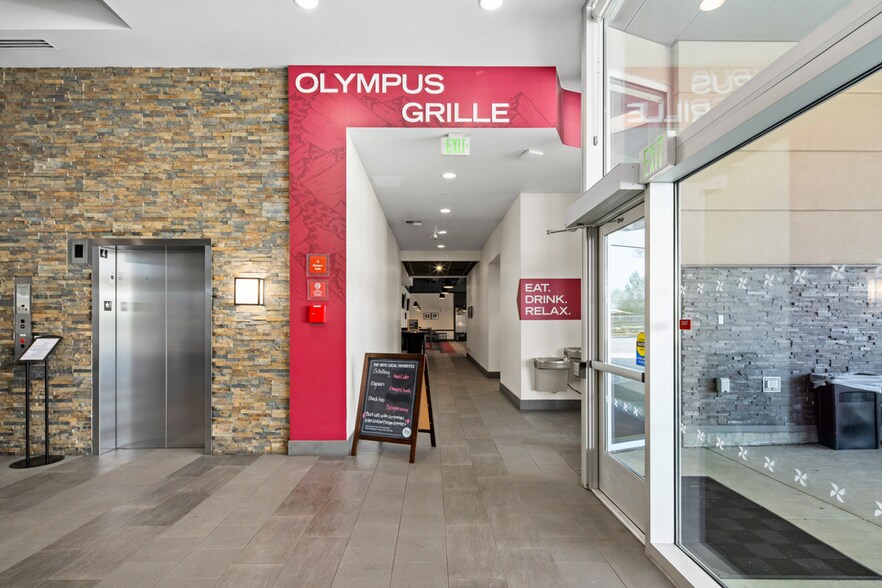 More Photos Of 22406 Pacific Highway South, Des Moines Hotel For Sale