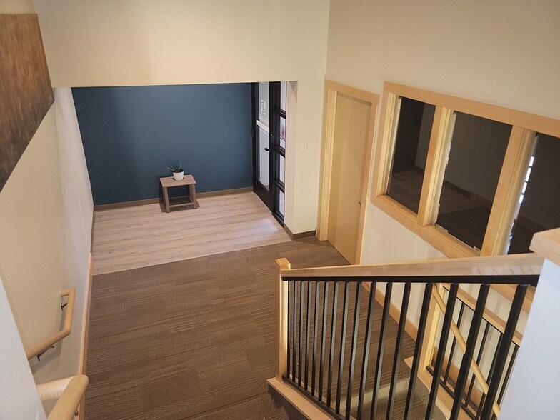 More Photos Of 210 Walnut St E, Mankato Office Residential For Lease