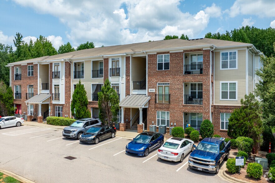 Primary Photo Of 1001 Hayes Ln, Holly Springs Apartments For Lease