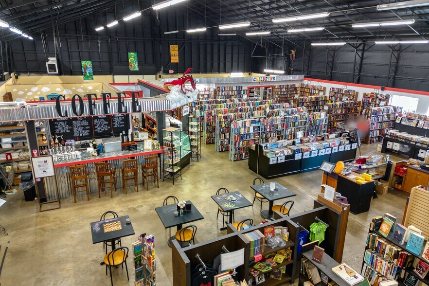 More Photos Of 462 E Henri De Tonti Blvd, Springdale Warehouse For Sale