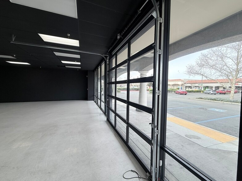 More Photos Of 1701-1991 Monument Blvd, Concord Unknown For Lease