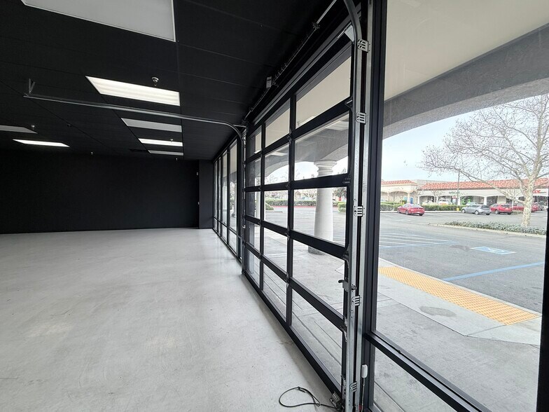 More Photos Of 1701-1991 Monument Blvd, Concord Unknown For Lease