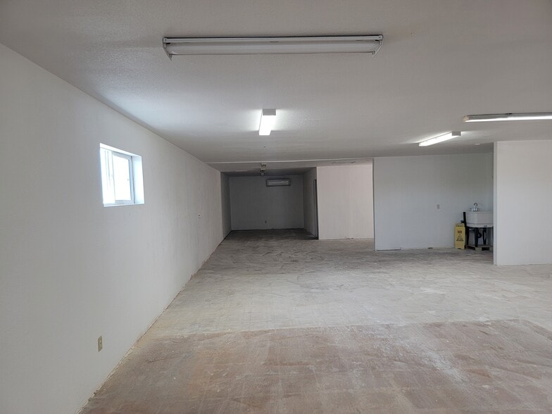 More Photos Of 832 N Main Dr, Apache Junction Freestanding For Sale