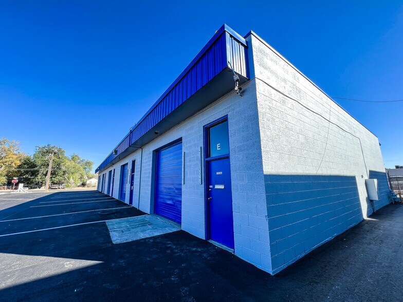 More Photos Of 3120 Beacon St, Colorado Springs Warehouse For Sale