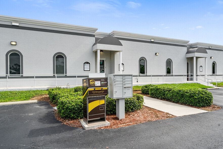 More Photos Of 150 W McKenzie St, Punta Gorda Medical For Lease