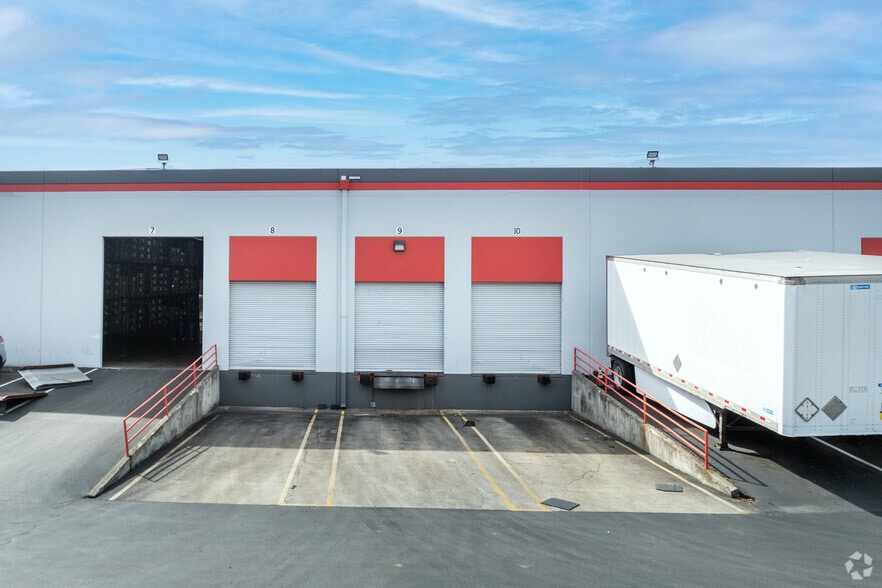 More Photos Of 30489-30509 San Antonio St, Hayward Warehouse For Sale