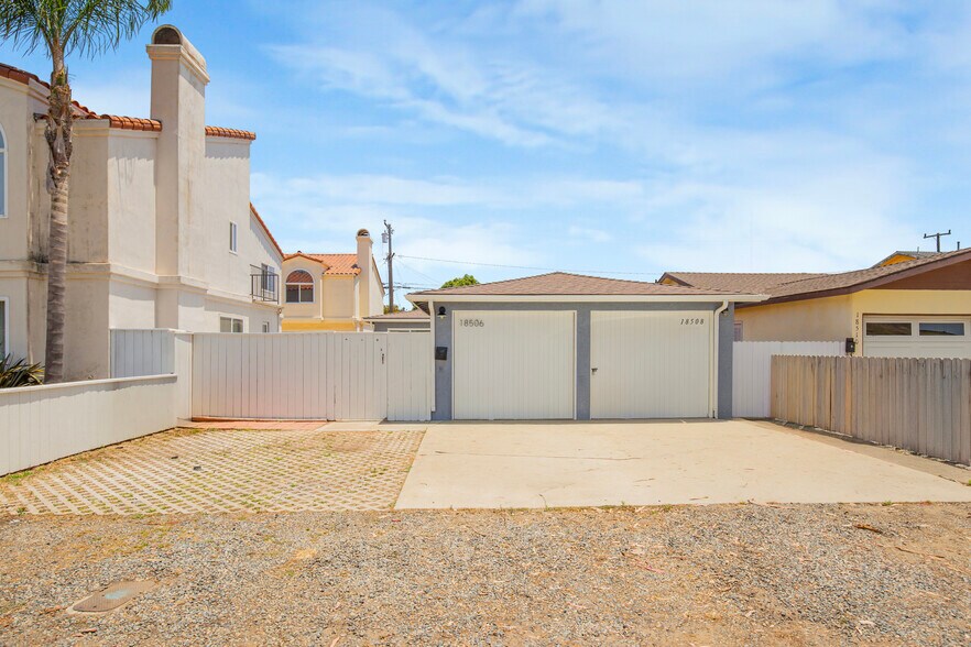 More Photos Of 18506 Kingsdale Ave, Redondo Beach Apartments For Sale