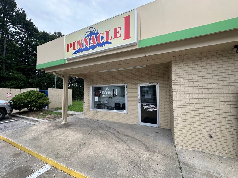 Primary Photo Of 4137 Ladson Rd, Ladson Convenience Store For Lease