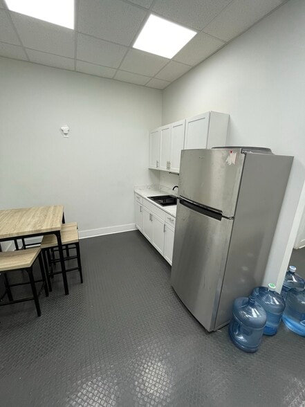 More Photos Of 200 Maxham Rd, Austell Storefront For Lease