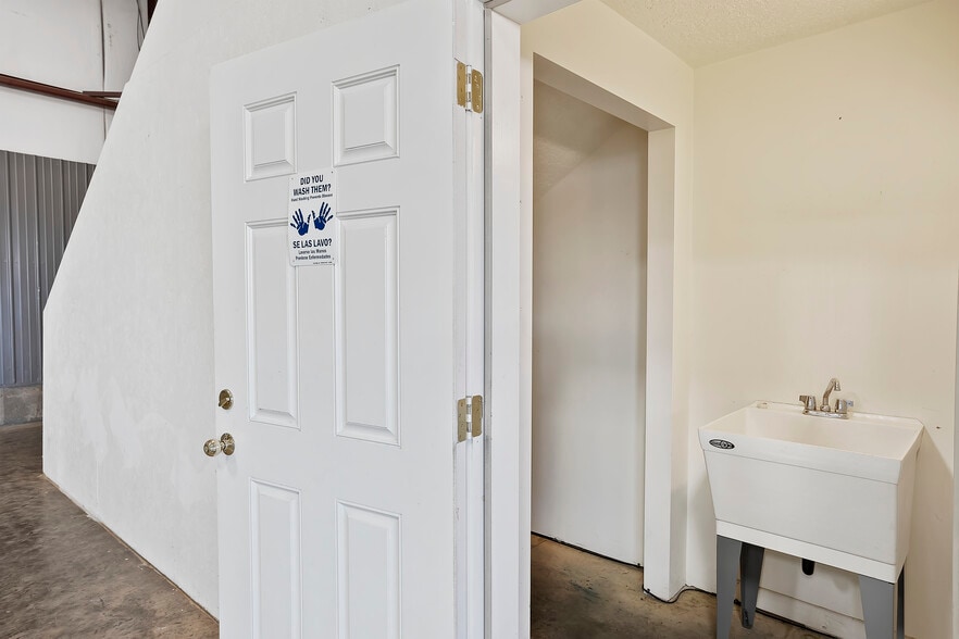 More Photos Of 3415-3425 S 1575 W, Ogden Warehouse For Lease