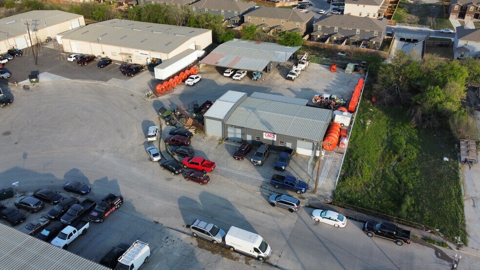 More Photos Of 6603 Topper Pky, San Antonio Warehouse For Lease
