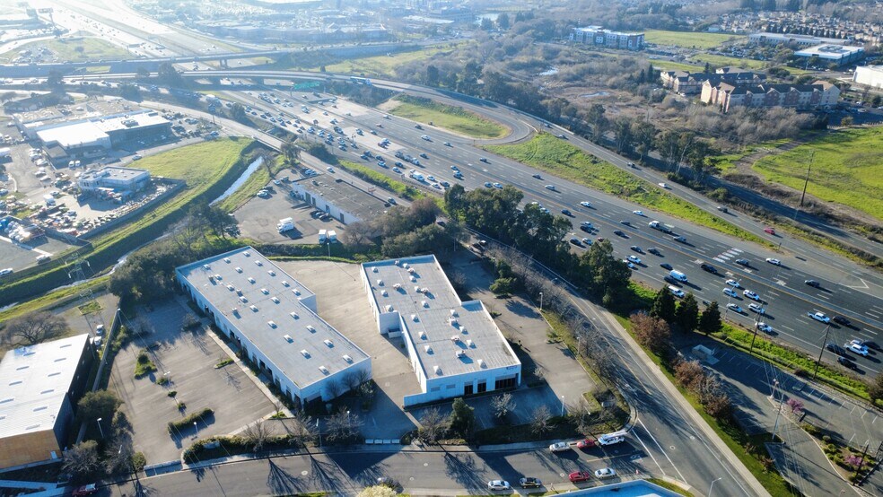 More Photos Of 103 Commerce Ct, Fairfield Unknown For Lease