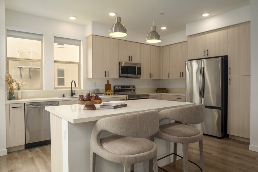 More Photos Of 1771 Blake Ave, Los Angeles Apartments For Lease