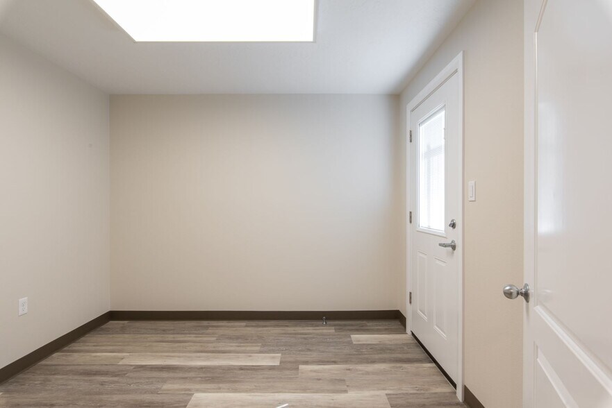 More Photos Of 1139-1143 S Orem Blvd, Orem Office For Lease