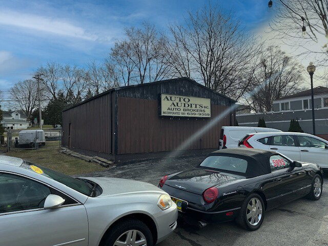 More Photos Of 670 Northwest Hwy, Fox River Grove Auto Dealership For Lease