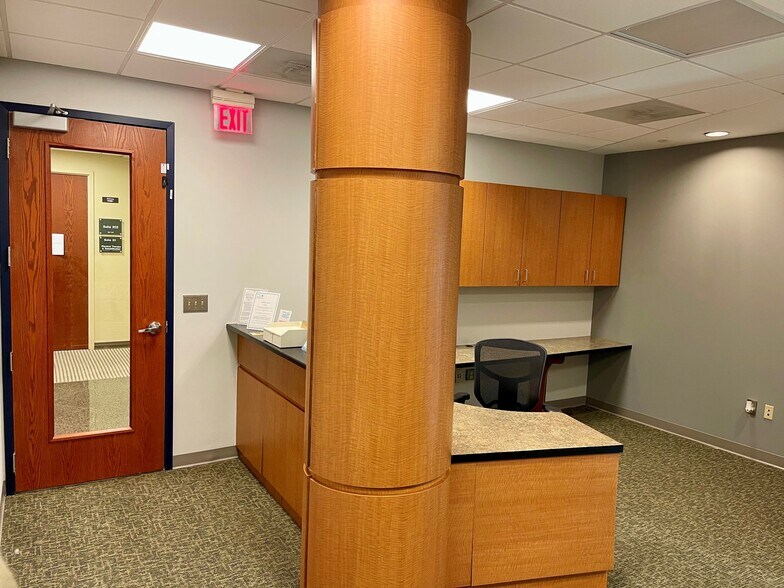 More Photos Of 9161 Liberia Ave, Manassas Medical For Sale