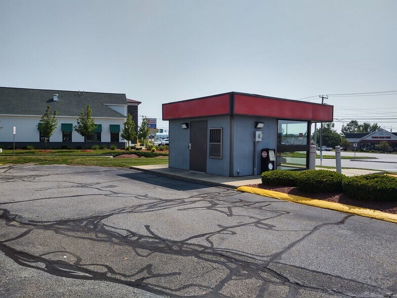 More Photos Of 44 Nashua Rd, Londonderry Unknown For Lease