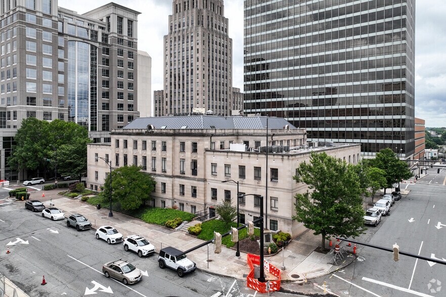 More Photos Of 50 W 4th St, Winston-Salem Apartments For Lease