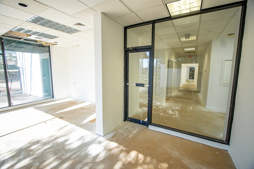 More Photos Of 200 Dillon Cir, Spartanburg Office For Sale