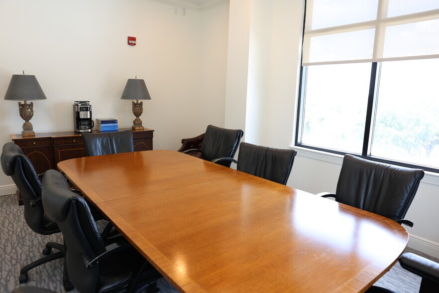 More Photos Of 113-123 S Monroe St, Tallahassee Office For Sale