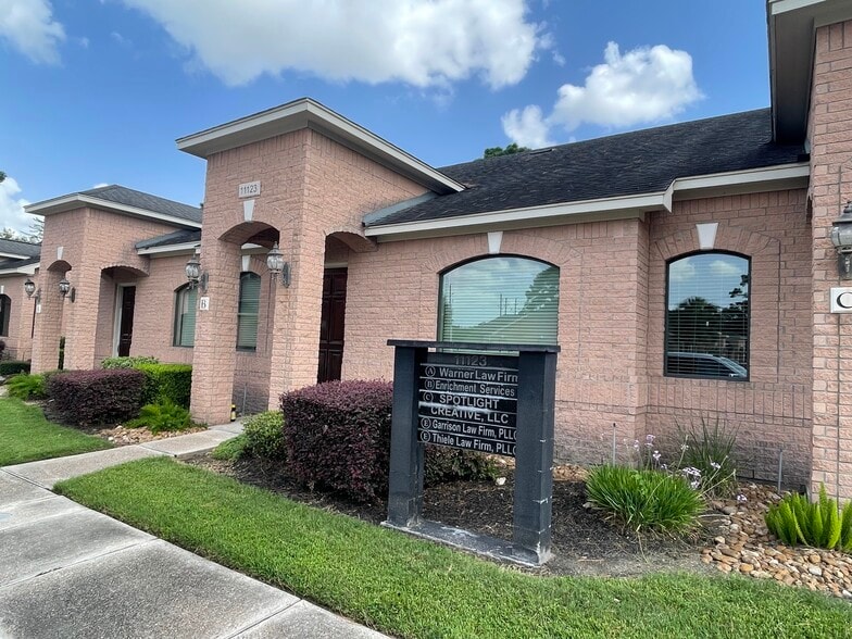 More Photos Of 11123 McCracken Cir, Cypress Office For Sale