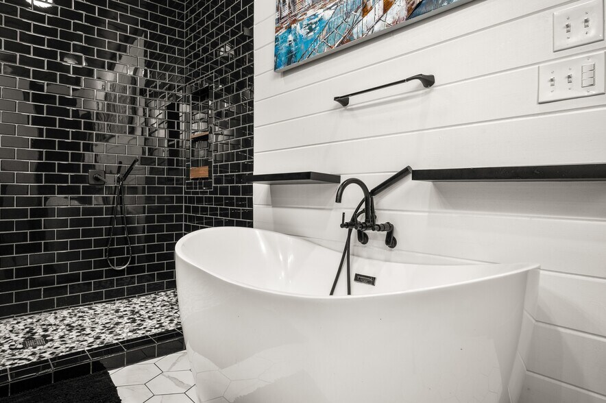 More Photos Of 54 Indian Creek Rd, Woodworth General Retail For Sale