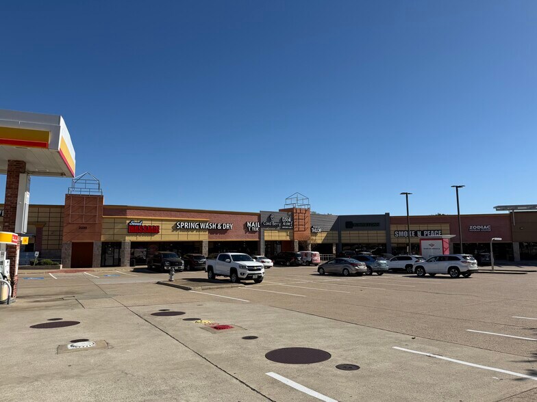 More Photos Of 2220 Marsh Ln, Carrollton Unknown For Lease