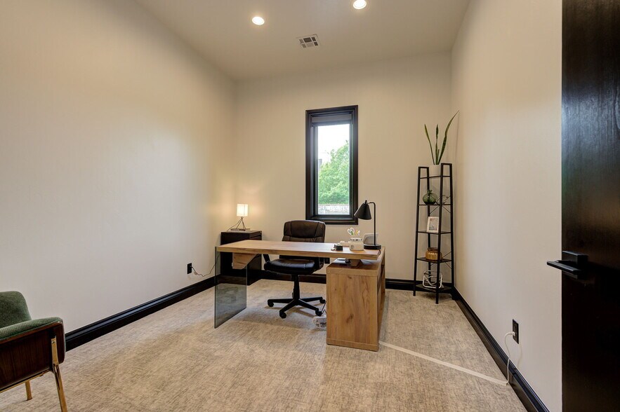 More Photos Of 2917 NW 156th St, Edmond Office Residential For Sale
