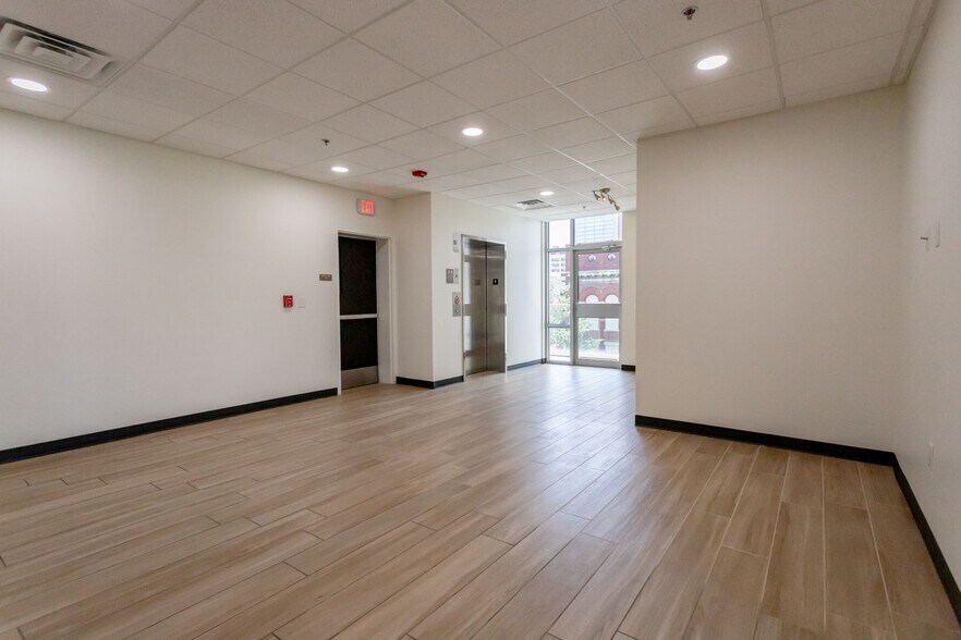 More Photos Of 301 Main St, Little Rock Office For Lease