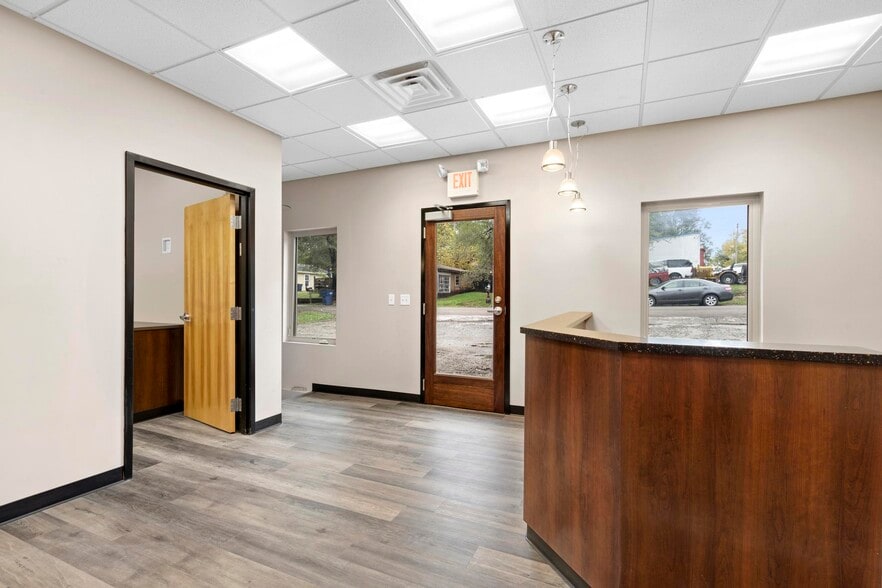 More Photos Of 1006 Ash St, Eudora Loft Creative Space For Lease