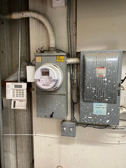 More Photos Of 540 S 12th St, Richmond Manufacturing For Sale