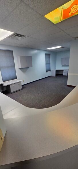 More Photos Of 1475-1495 W Main St, Tipp City Medical For Lease