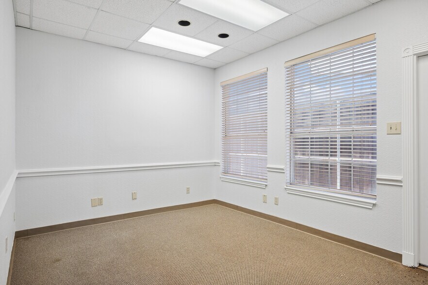 More Photos Of 6407 Colleyville Blvd, Colleyville Medical For Lease