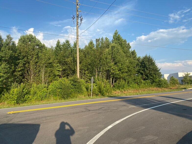 More Photos Of Charles Hardy Pkwy, Dallas Land For Sale