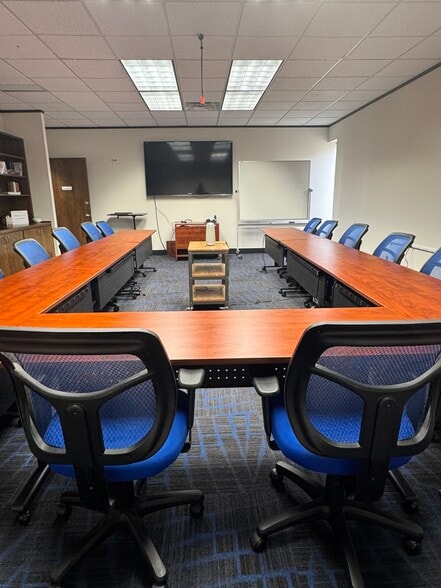 More Photos Of 14175 Proton Rd, Dallas Research And Development For Sale