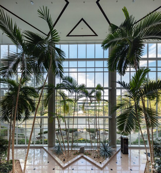 More Photos Of 300 Arboretum Pl, Richmond Office For Lease