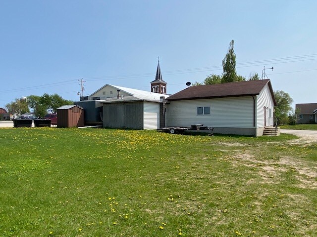 More Photos Of E2578 County Rd S, Casco Bar For Sale