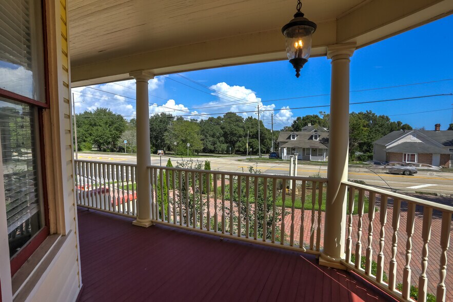 More Photos Of 921 N Palafox St, Pensacola Office For Sale