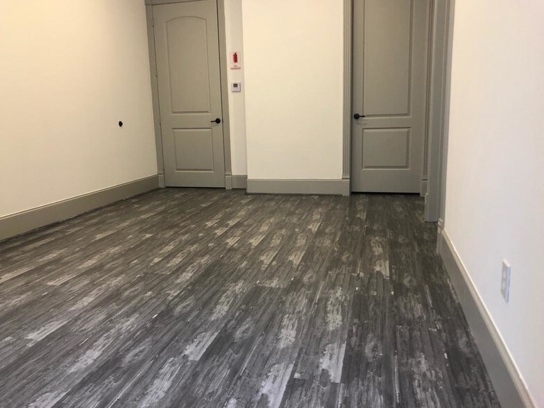 More Photos Of 250 Ed English Rd, Shenandoah Medical For Sale