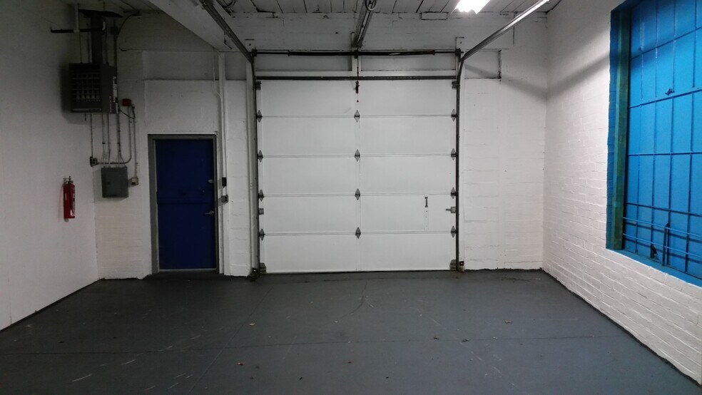 More Photos Of 69 Montgomery St, Pawtucket Office Residential For Sale