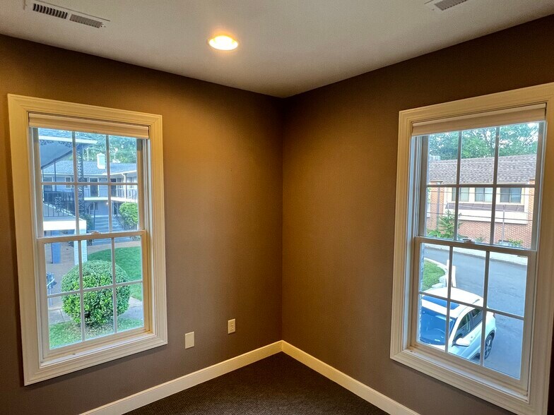 More Photos Of 2116 Angus Rd, Charlottesville Medical For Lease