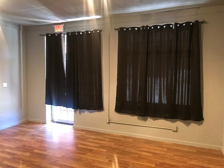 More Photos Of 2179 Verbena St NW, Atlanta Freestanding For Sale