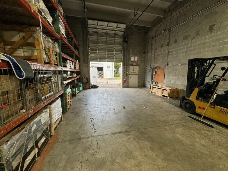 More Photos Of 11379-11399 NW 122nd St, Medley Warehouse For Sale